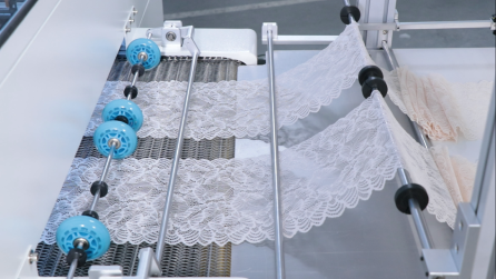 No-backing-paper design, multi-roll lace auto-feeding system
