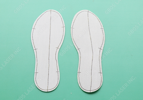 Marcação automática de linhas para palmilhas de calçados