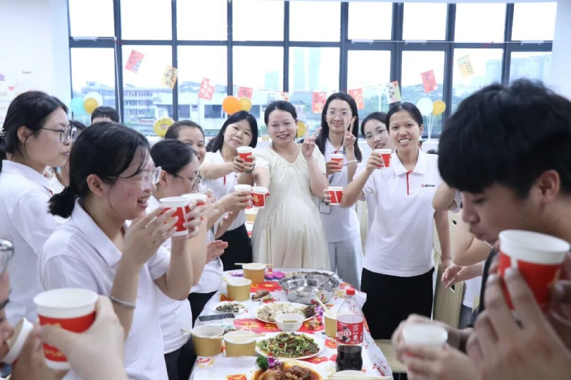Mid-Autumn Festival Reunion Evening